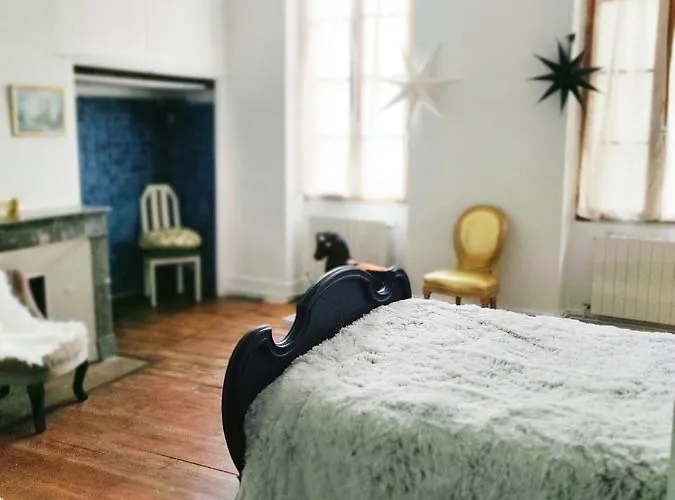 2 chambres 88m2 Extra centre historique Cahors vaste appartement convivial et cosy